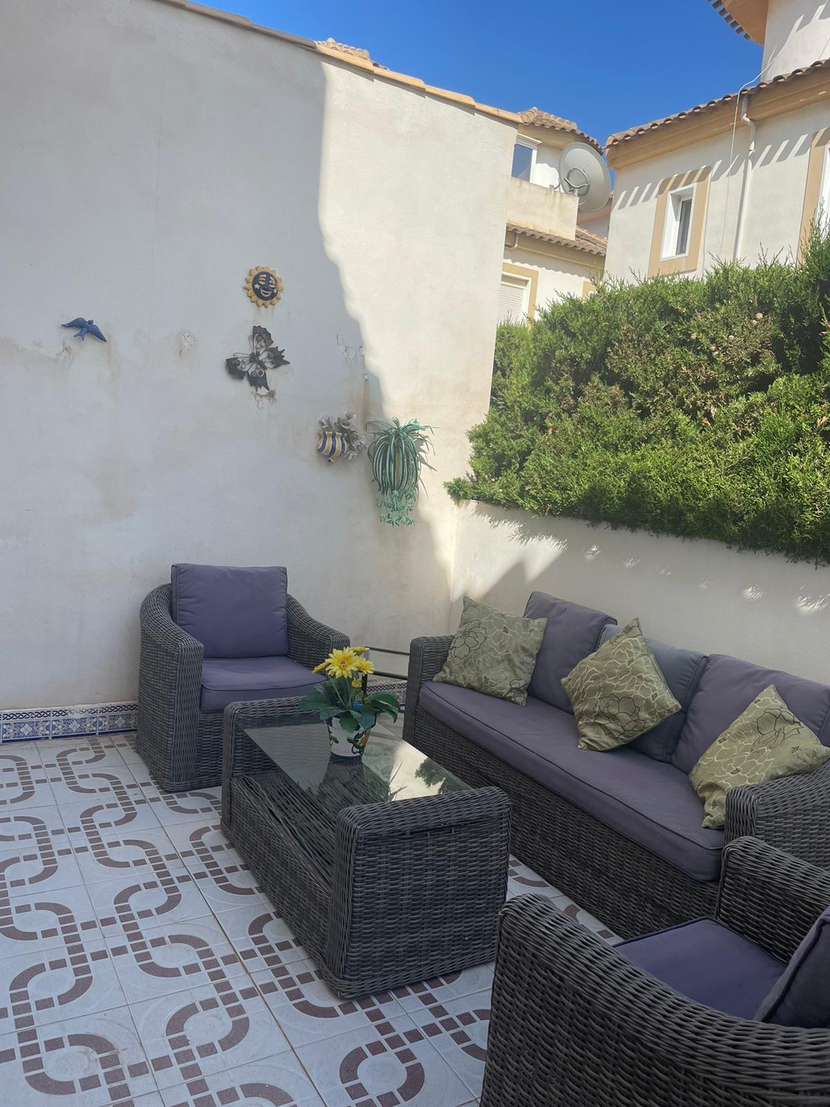 Duplex, 2 våningar till salu i Orihuela Costa