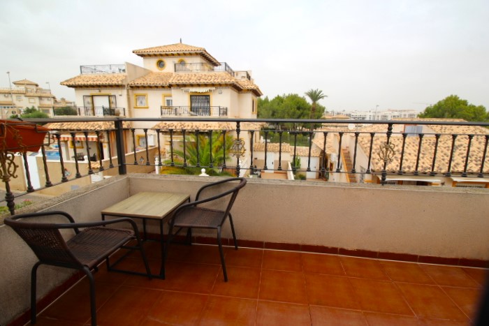 Дуплекс в продаже в Villamartín-Las Filipinas (Orihuela)