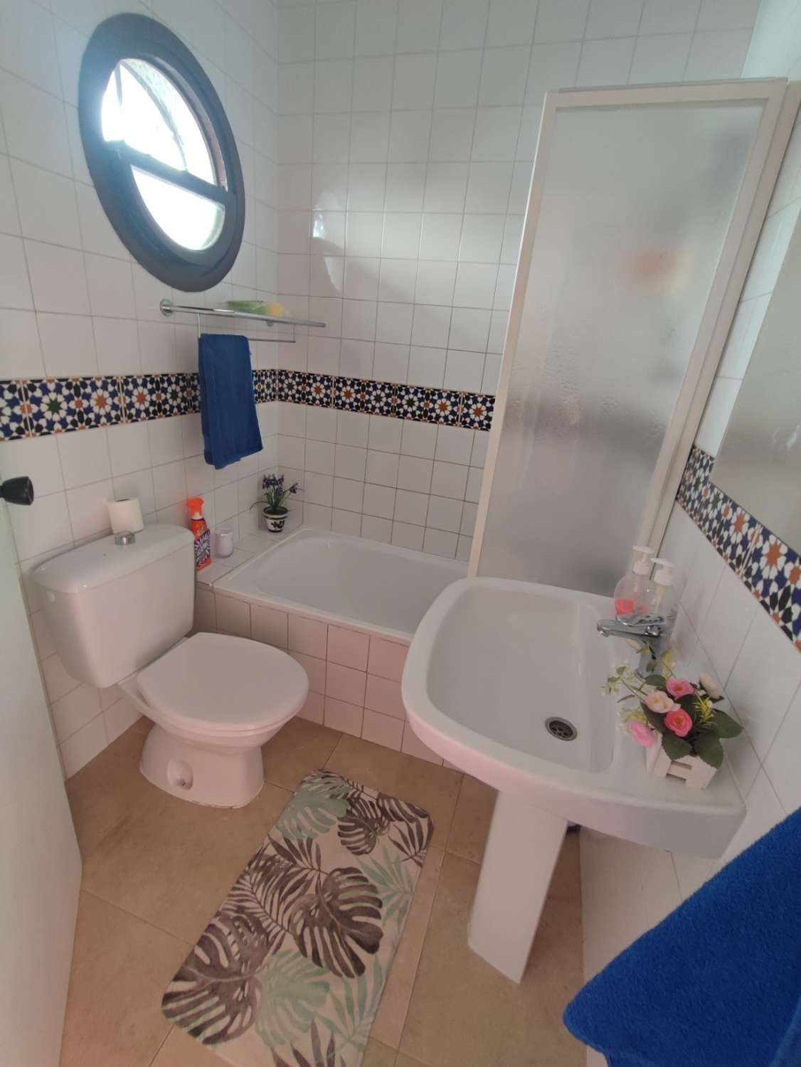 Duplex, 2 våningar uthyres i Nueva Torrevieja