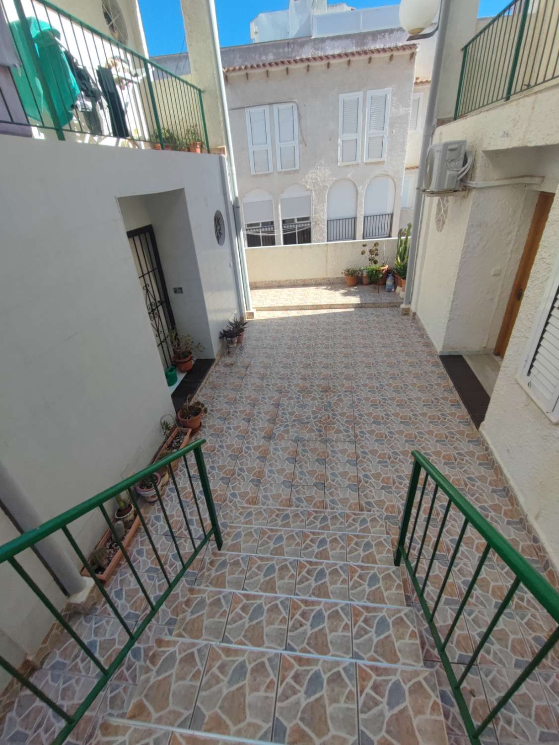 Duplex, 2 våningar uthyres i Nueva Torrevieja