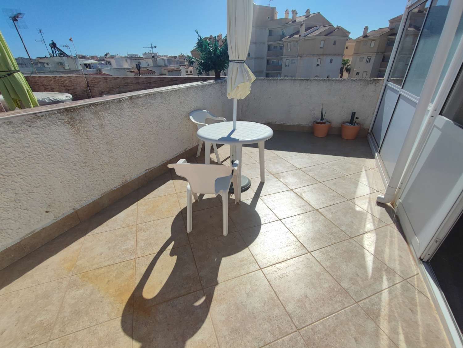 Duplex, 2 våningar uthyres i Nueva Torrevieja