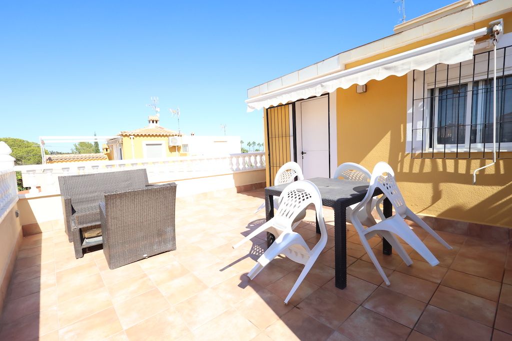 Chalet for sale in Orihuela Costa