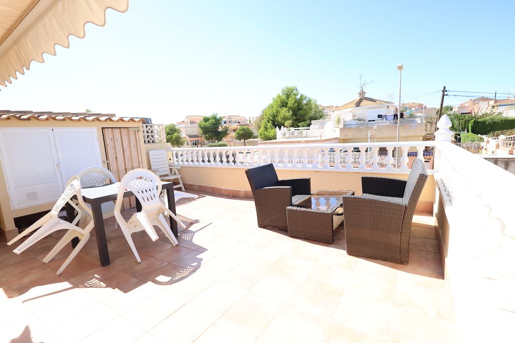 Chalet for sale in Orihuela Costa